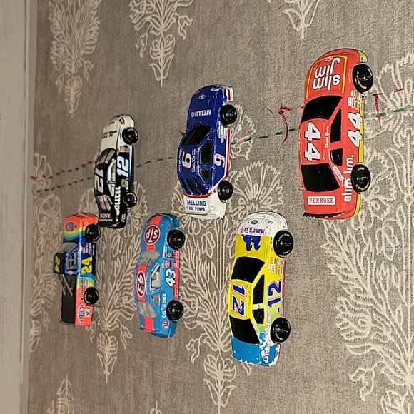 Vintage | Lot of 45 1:64 Scale Nascar Cars & Trucks - Picture 4 of 10